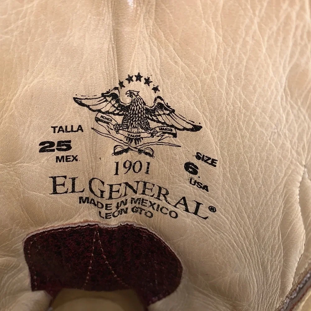 EL GENERAL cowboy boots, burgundy stingray, fancy eagle stitching. 6 VRG GUC